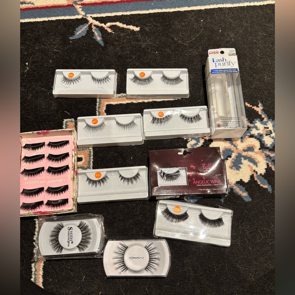 Lash bundle and lash cleaner